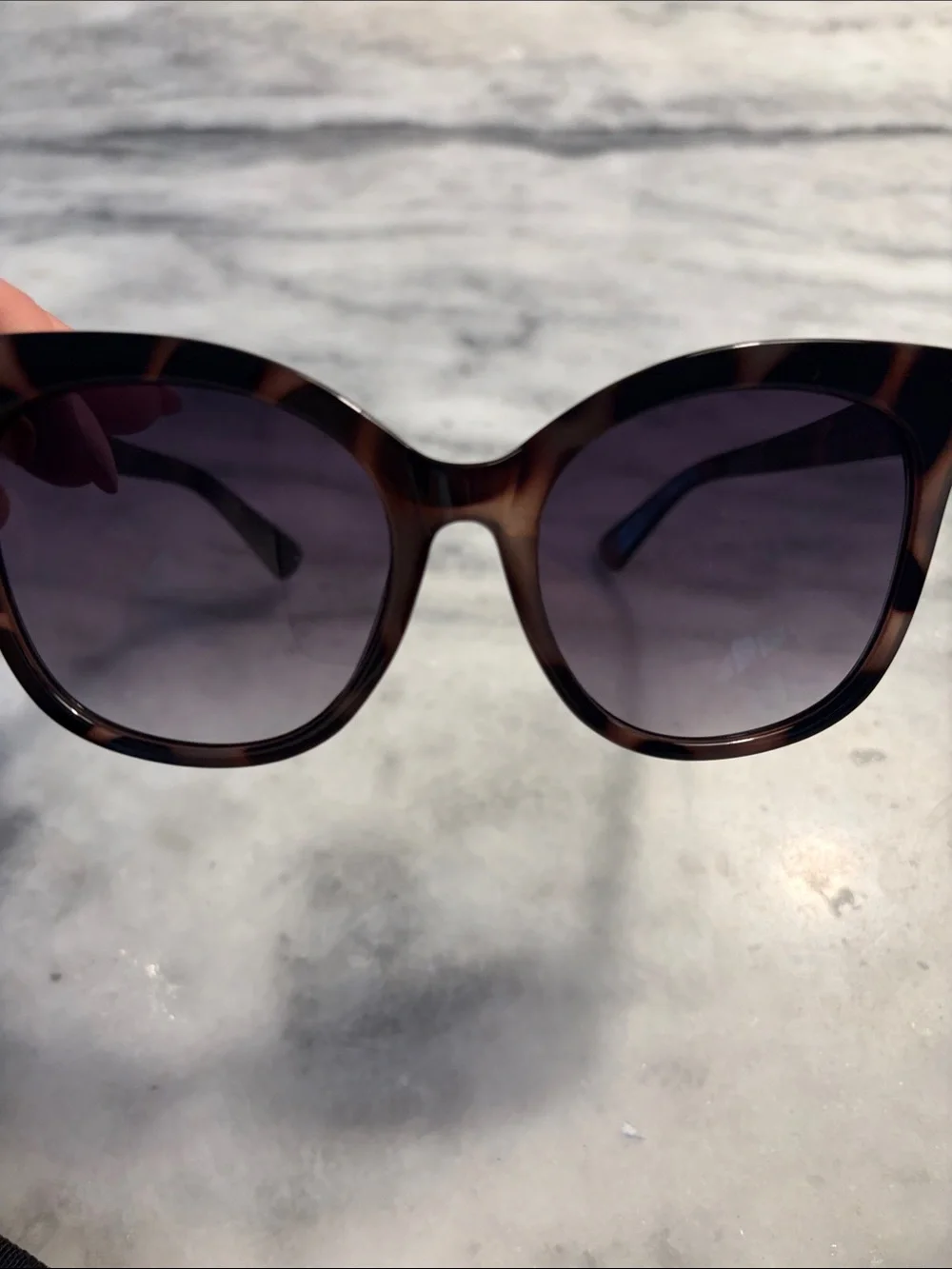 Tortoiseshell Cat-Eye Sunglasses - Brown